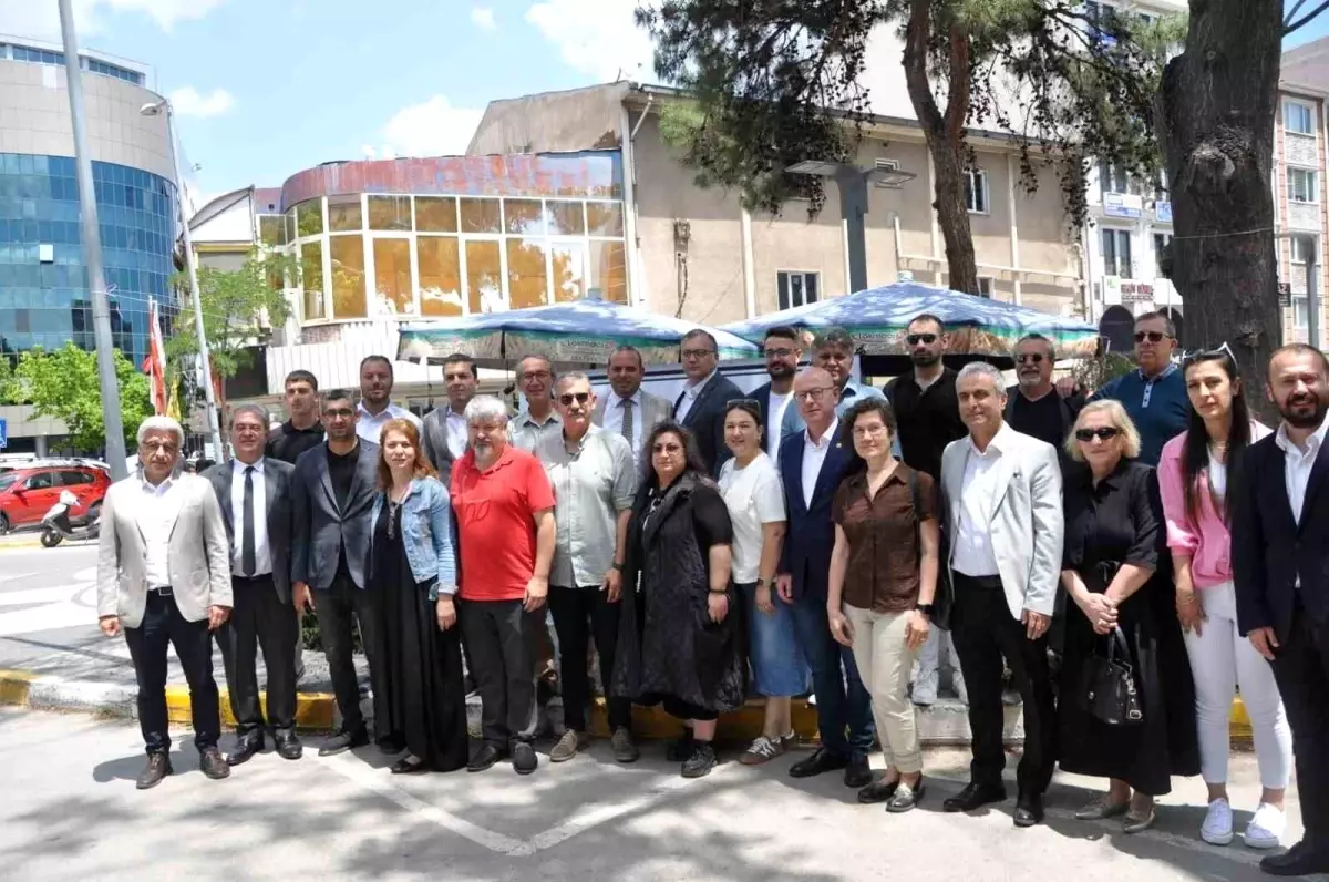 balikesirdeki-gazeteler-guc-birligi-yapti-9ZQ1Tz9j.jpg