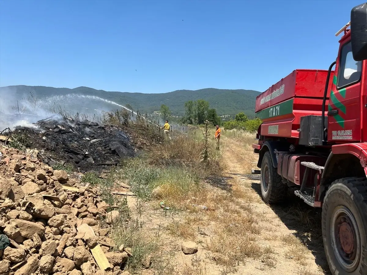 canakkalede-kereste-isletmesinde-yangin-cikti-YTK7NzMA.jpg