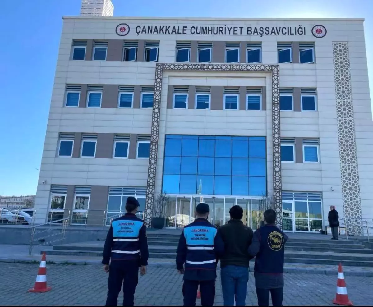 canakkalede-orman-yanginlarina-neden-olanan-6-kuskulu-gozaltina-alindi-EqbrTExk.jpg