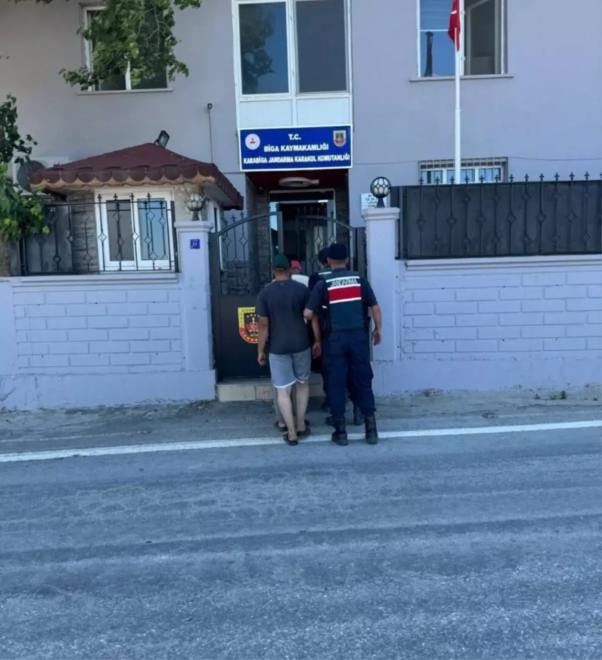 canakkalede-yanginlara-neden-olan-3-kisi-hakkinda-isimli-surec-yapildi-7DwcyfR9.jpg
