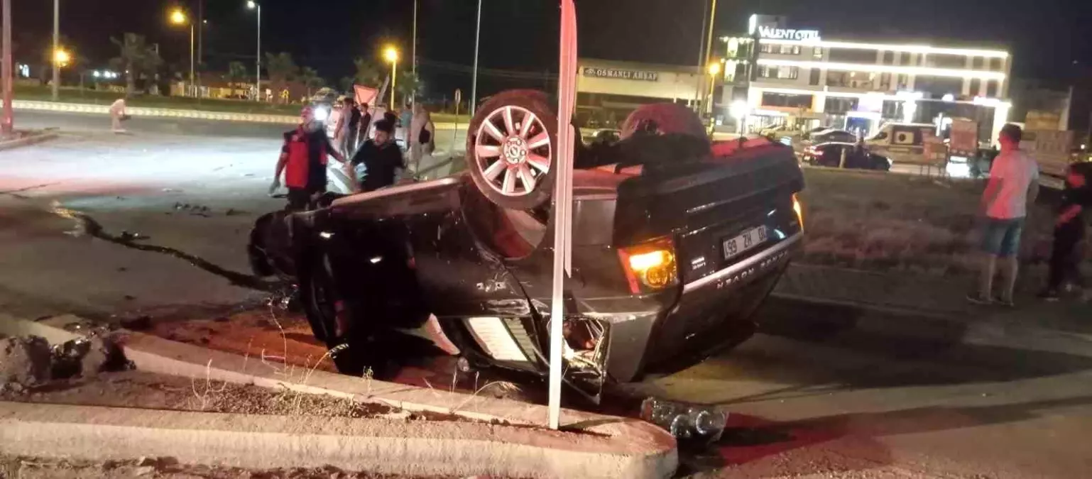 edremitte-tek-tarafli-trafik-kazasi-iki-yarali-HtGsfZ5p.jpg