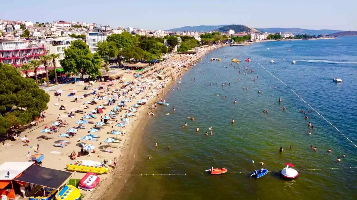 erdekte-bayram-yogunlugu-plajlar-dolu-tasdi-dQeuNpGX.jpg
