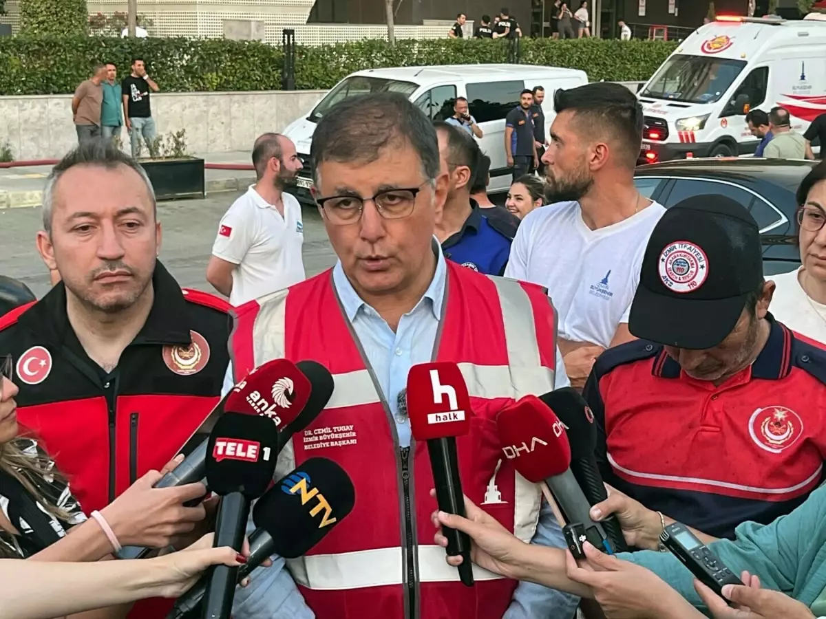izmirde-hastane-yanindaki-yangin-buyumeden-denetim-altina-alindi-LJOmaxDC.jpg