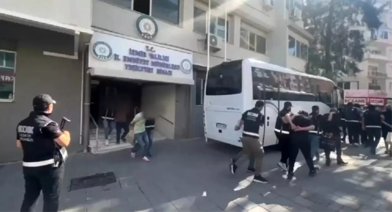 izmirde-silahli-hata-orgutune-baskin-17-kisi-tutuklandi-9c2AJuf1.jpg