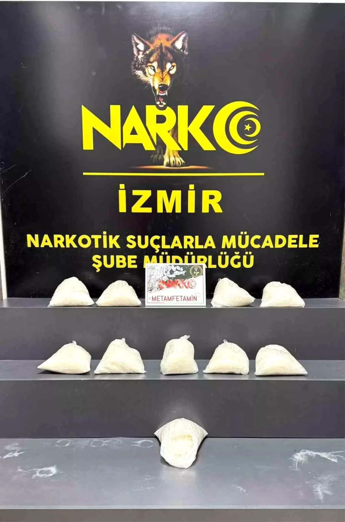 izmirde-uyusturucu-operasyonu-10-kilo-metamfetamin-ele-gecirildi-w4PR3Wl4.jpg