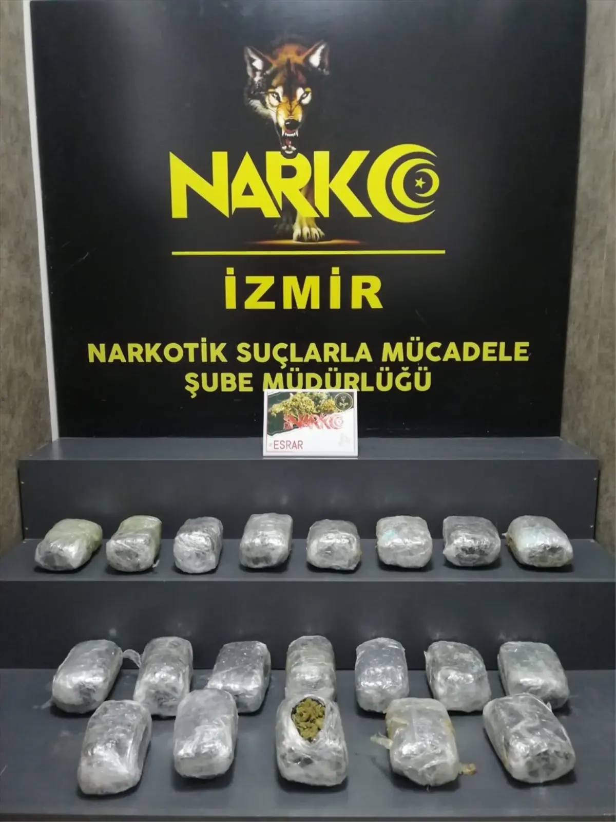 izmirde-uyusturucu-operasyonu-11-kilo-ele-gecirildi-YVTyTtJk.jpg