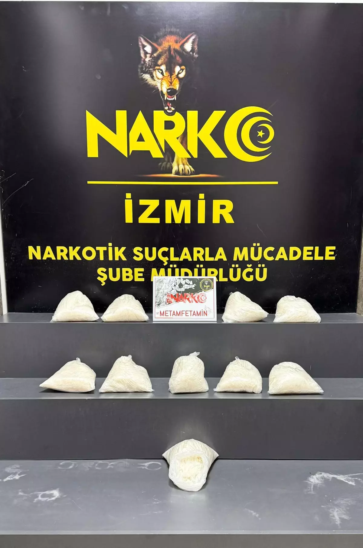 menemende-10-kilogram-metamfetamin-ele-gecirildi-ErFPePdE.jpg