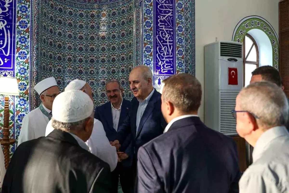 tbmm-baskani-kurtulmus-bayram-namazini-canakkalede-kildi-X1aQ6hSx.jpg