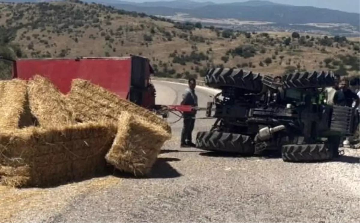 balikesirde-saman-yuklu-traktor-devrildi-yol-trafige-kapandi-cCjYHVaY.jpg