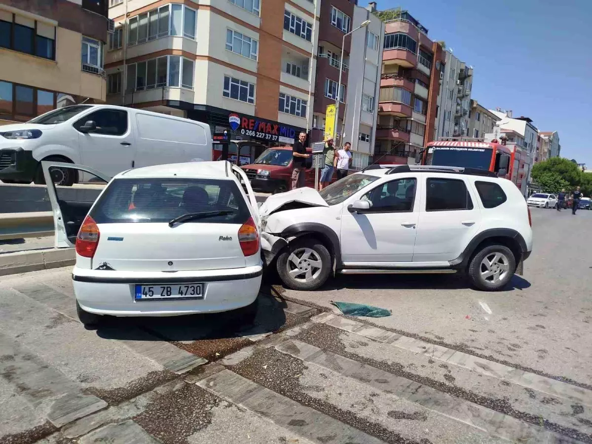 balikesirde-trafik-kazasi-1-yarali-4FMsZEEY.jpg