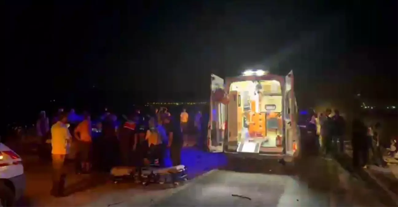 balikesirde-trafik-kazasi-2-meyyit-7-yarali-F3Qp9WEw.jpg