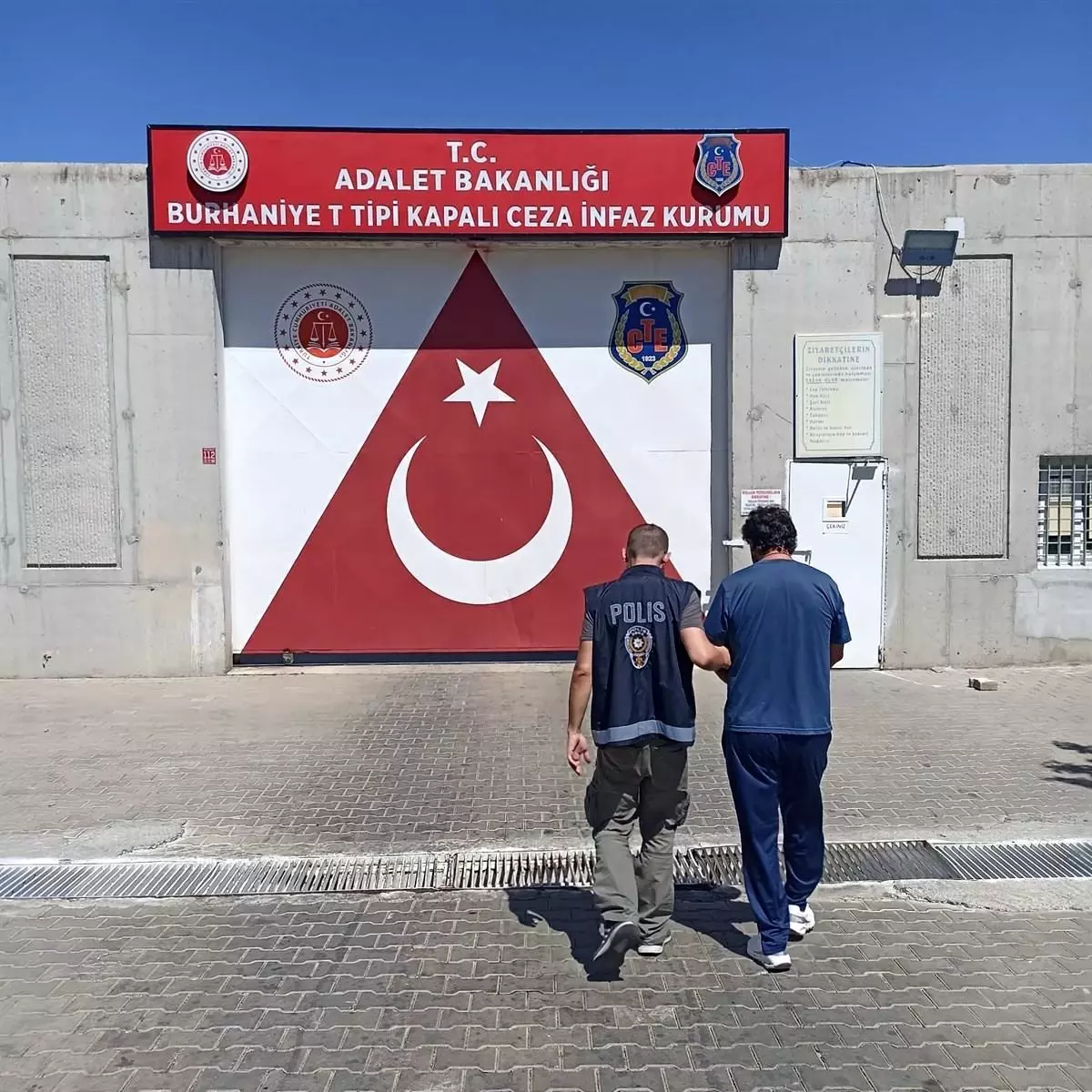 balikesirde-uzun-muddettir-aranan-sahis-yakalandi-tcGtB4yy.jpg