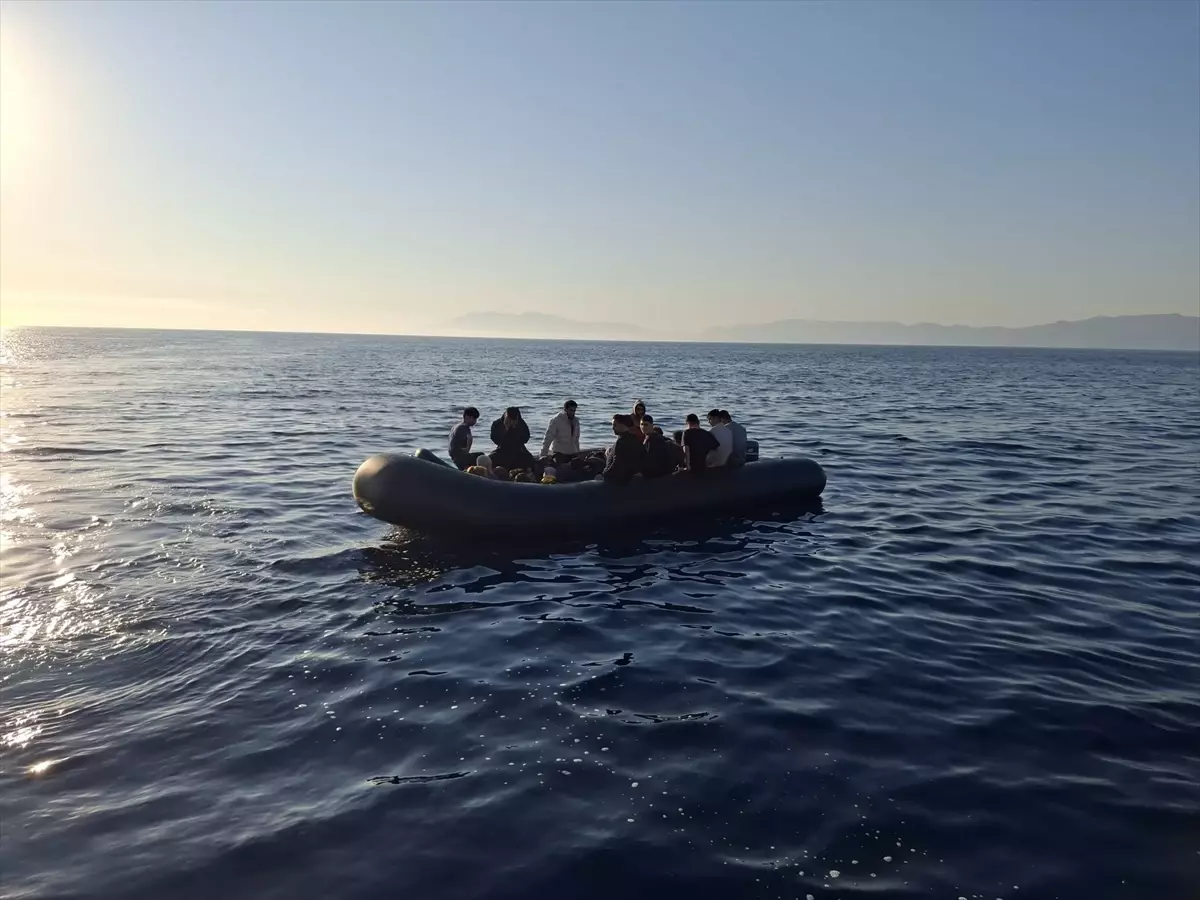 canakkale-aciklarinda-39-sistemsiz-gocmen-kurtarildi-qrAu4jTN.jpg