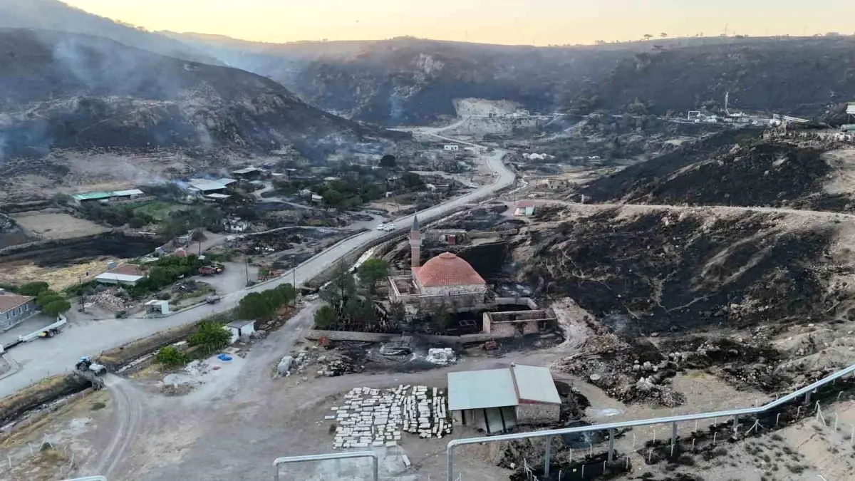 canakkalede-orman-yangini-17-saatten-fazla-suruyor-nBqMGDpw.jpg