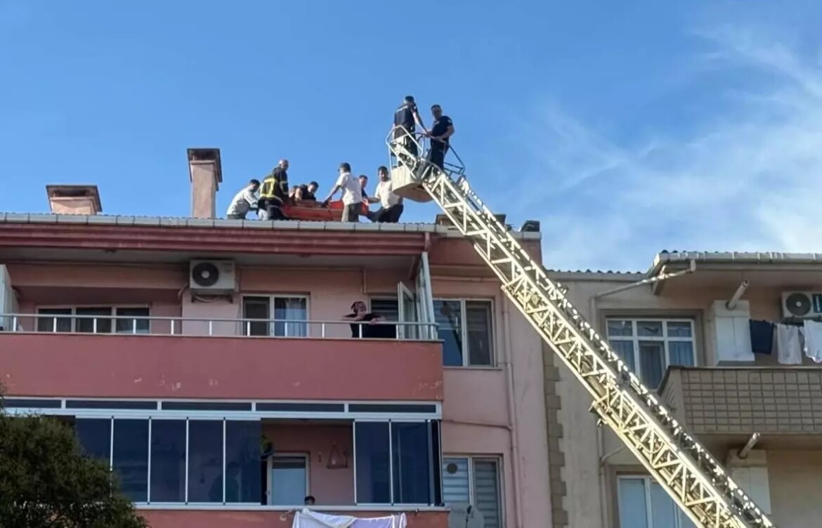 canakkalede-cati-ustasi-kalp-krizinden-hayatini-kaybetti-VqWyajJS.jpg